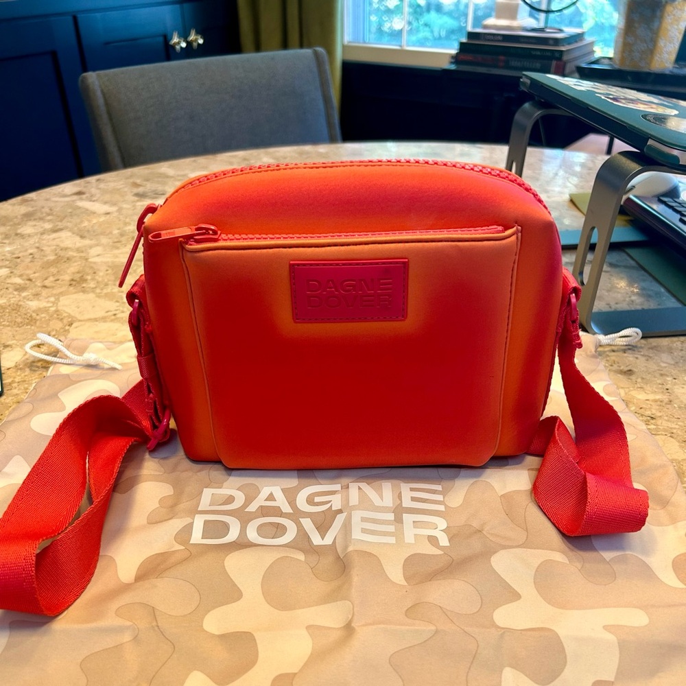 ☀️EUC☀️ Dagne Dover Micah Crossbody in Heatwave